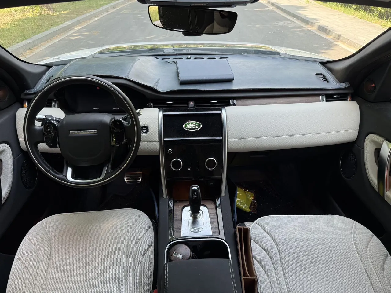 Land Rover 2020 Discovery Sports Edition 48V 2.0T 249PS R-Dynamic S Performance Edition Automatic Gear 3