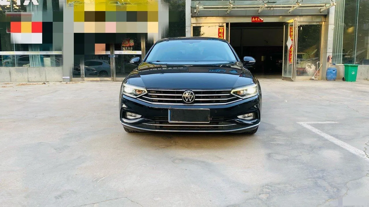 Volkswagen 2020 Magotan 2.0TSI 330TSI luxury automatic transmission 2