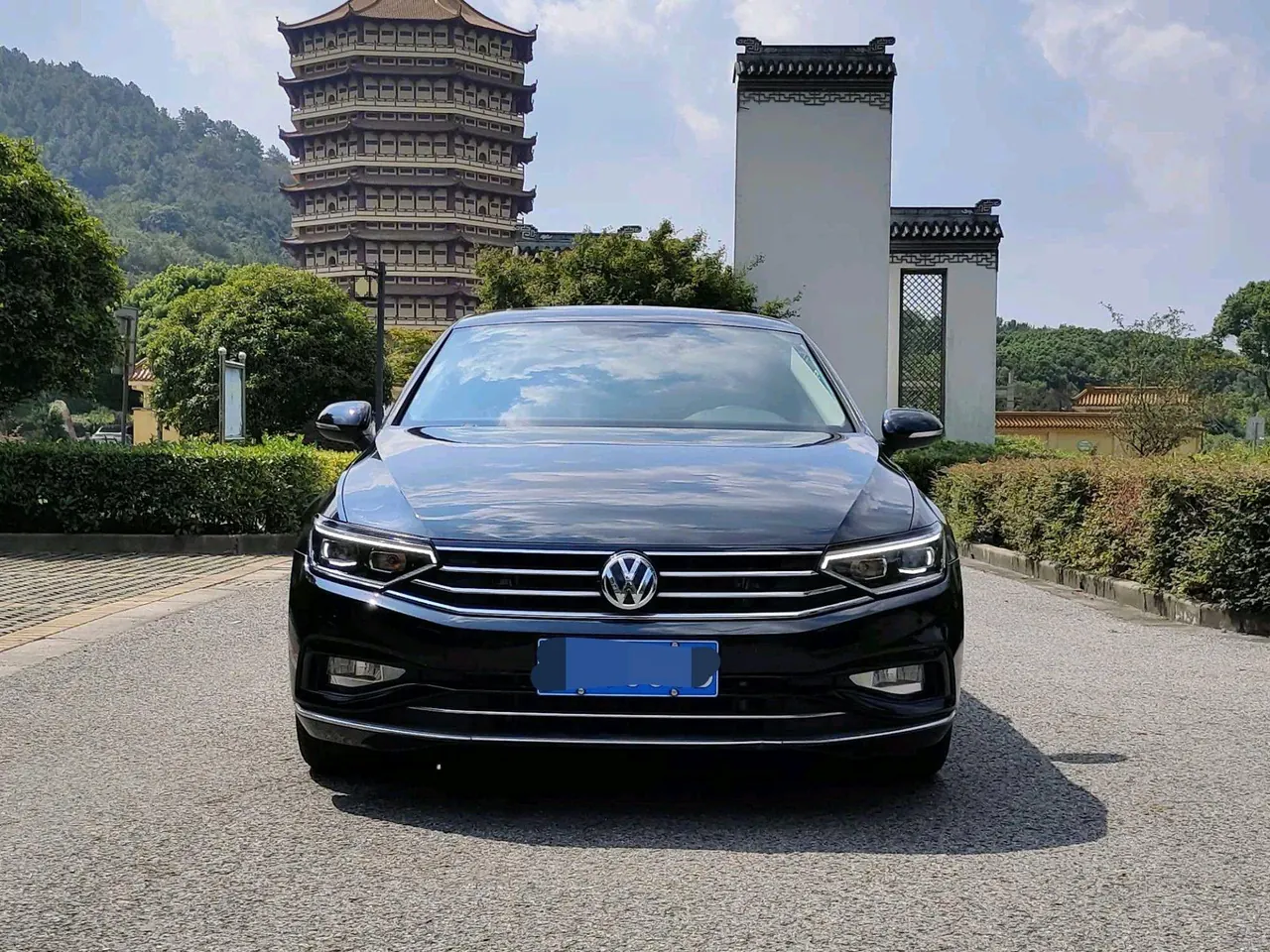 Volkswagen 2020 Magotan 2.0TSI 330TSI luxury automatic transmission 2