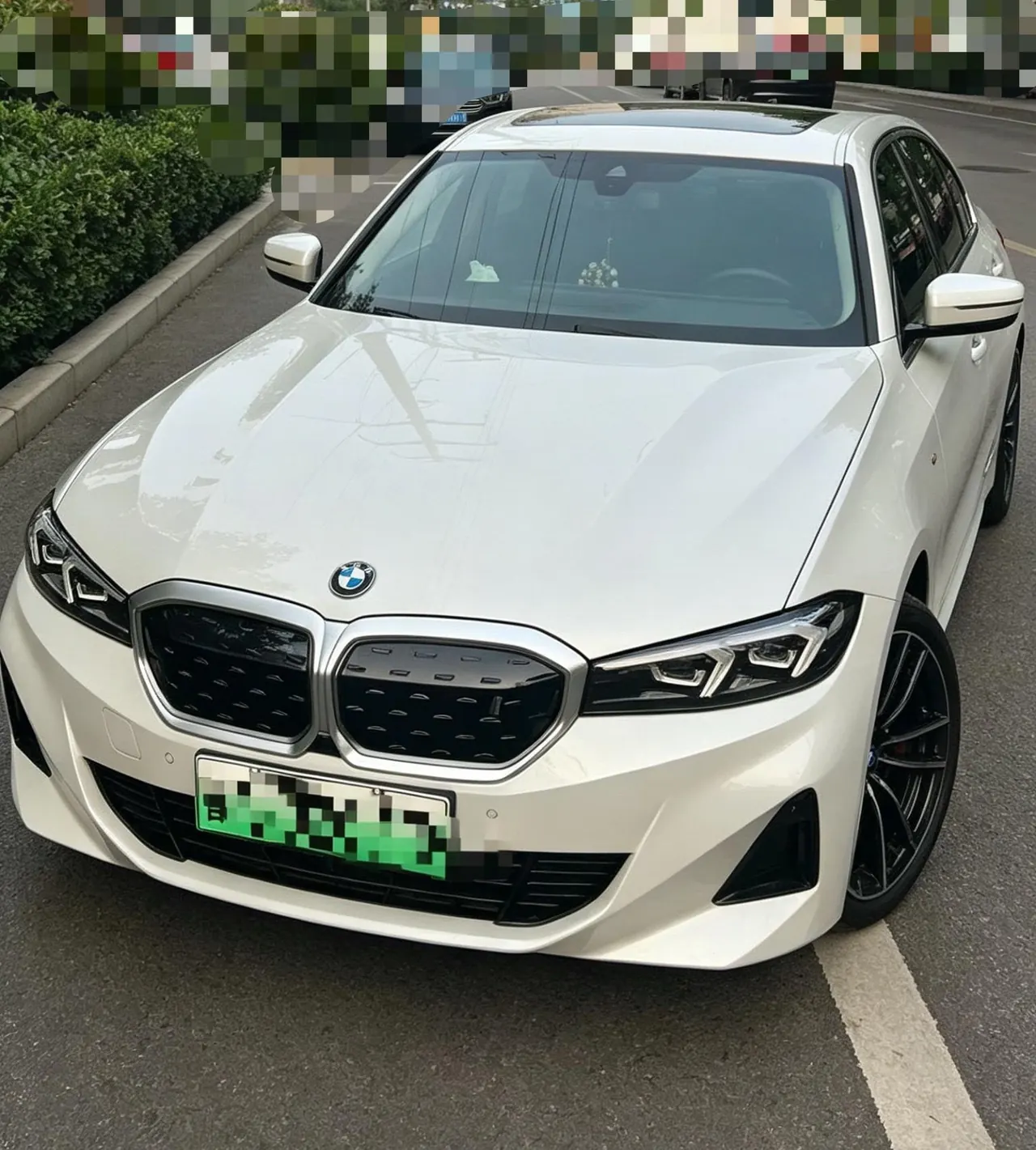 BMW 2024 i3 eDrive 35 L automatic gear - View 1