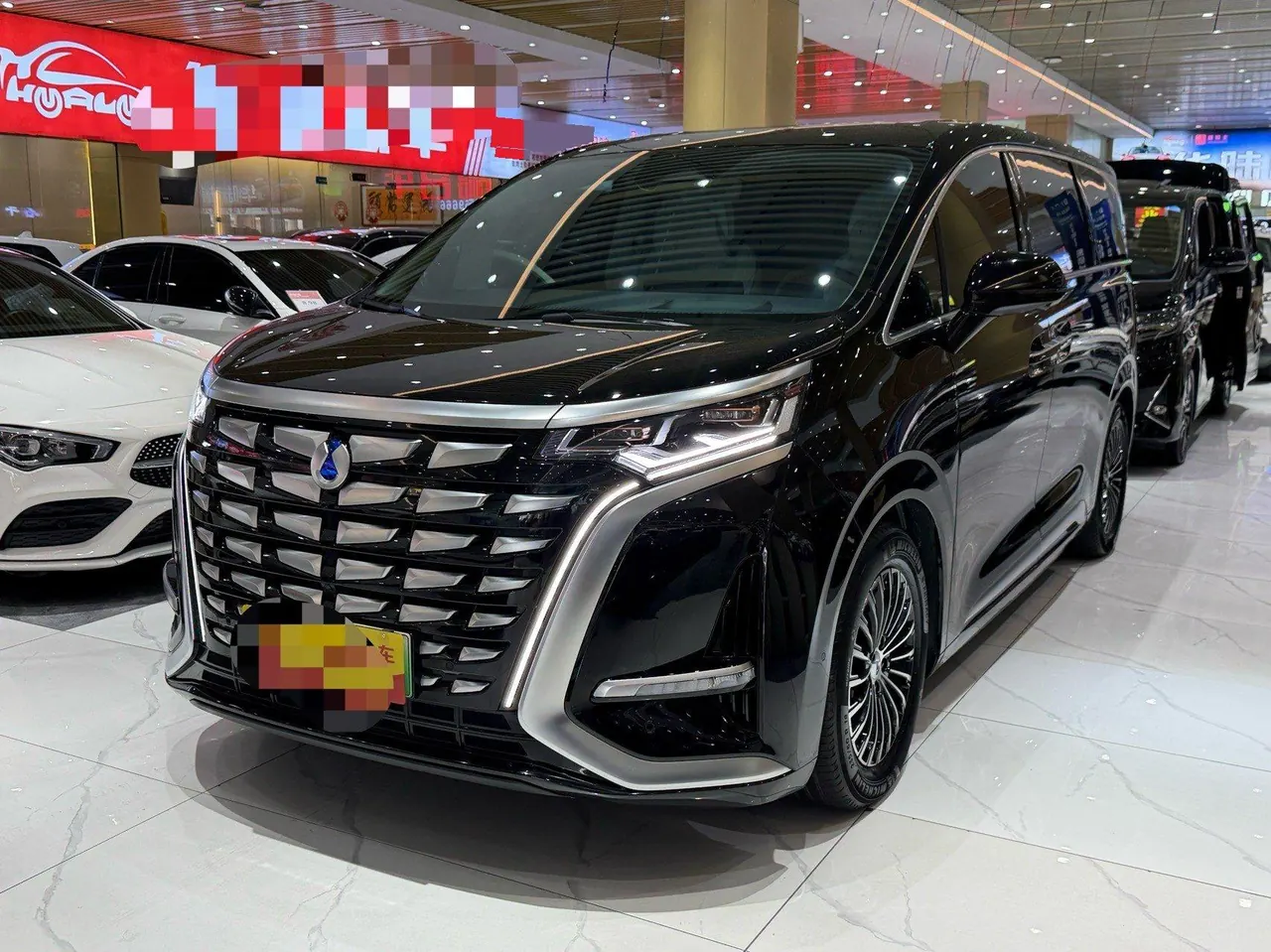 Denza 2024 Denza D9 DM-i 1.5T stepless 980 four-wheel drive flagship automatic gear - View 1