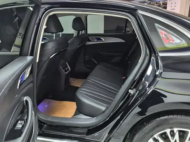 HongQi H5 2023 2.0T Auto Zhilian Flag Edition 11