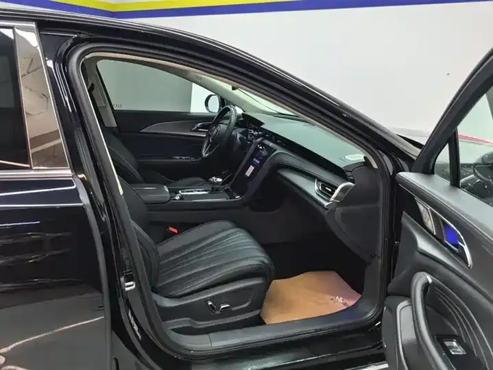 HongQi H5 2023 2.0T Auto Zhilian Flag Edition 8