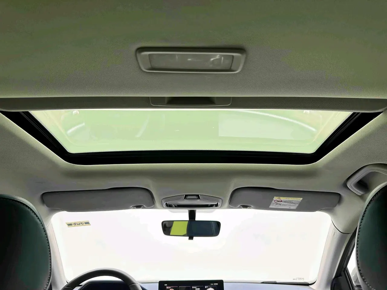 Geely 2022 Emgrand-sedan 1.5 stepless flagship automatic gear 4
