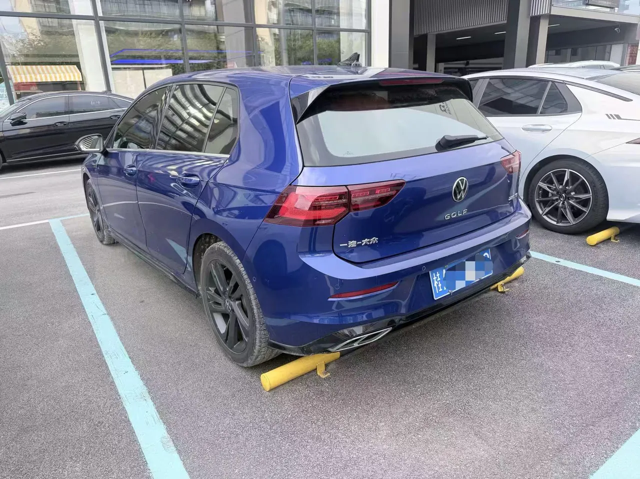 Volkswagen 2021 Golf 8 R-Line 1.4TSI 280TSI Automatic 4