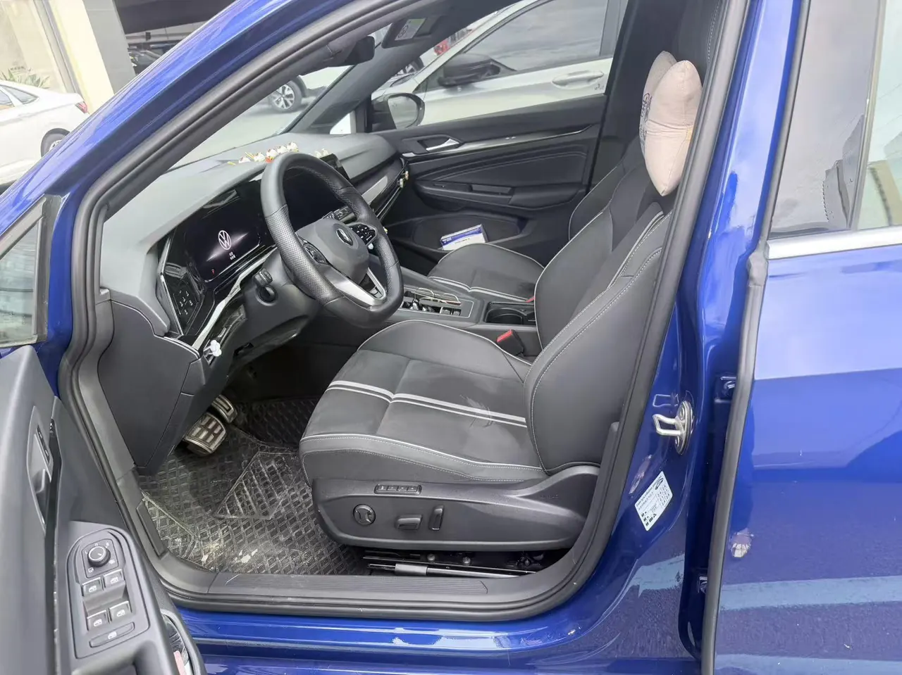 Volkswagen 2021 Golf 8 R-Line 1.4TSI 280TSI Automatic 7