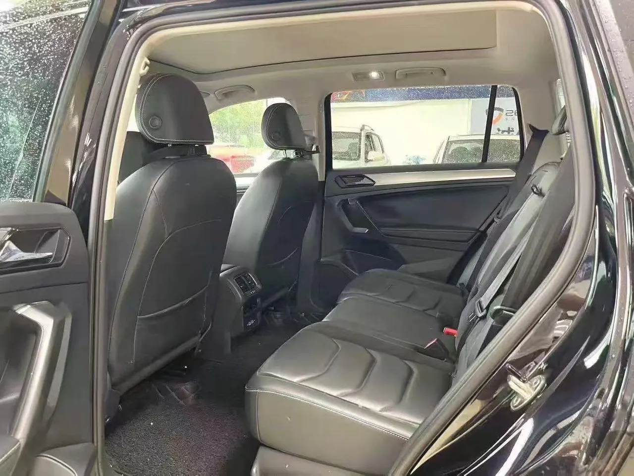 Volkswagen 2020 Tiguan L 2.0TSI 330TSI Two-Drive Panoramic Comfort Edition Automatic Gear 4