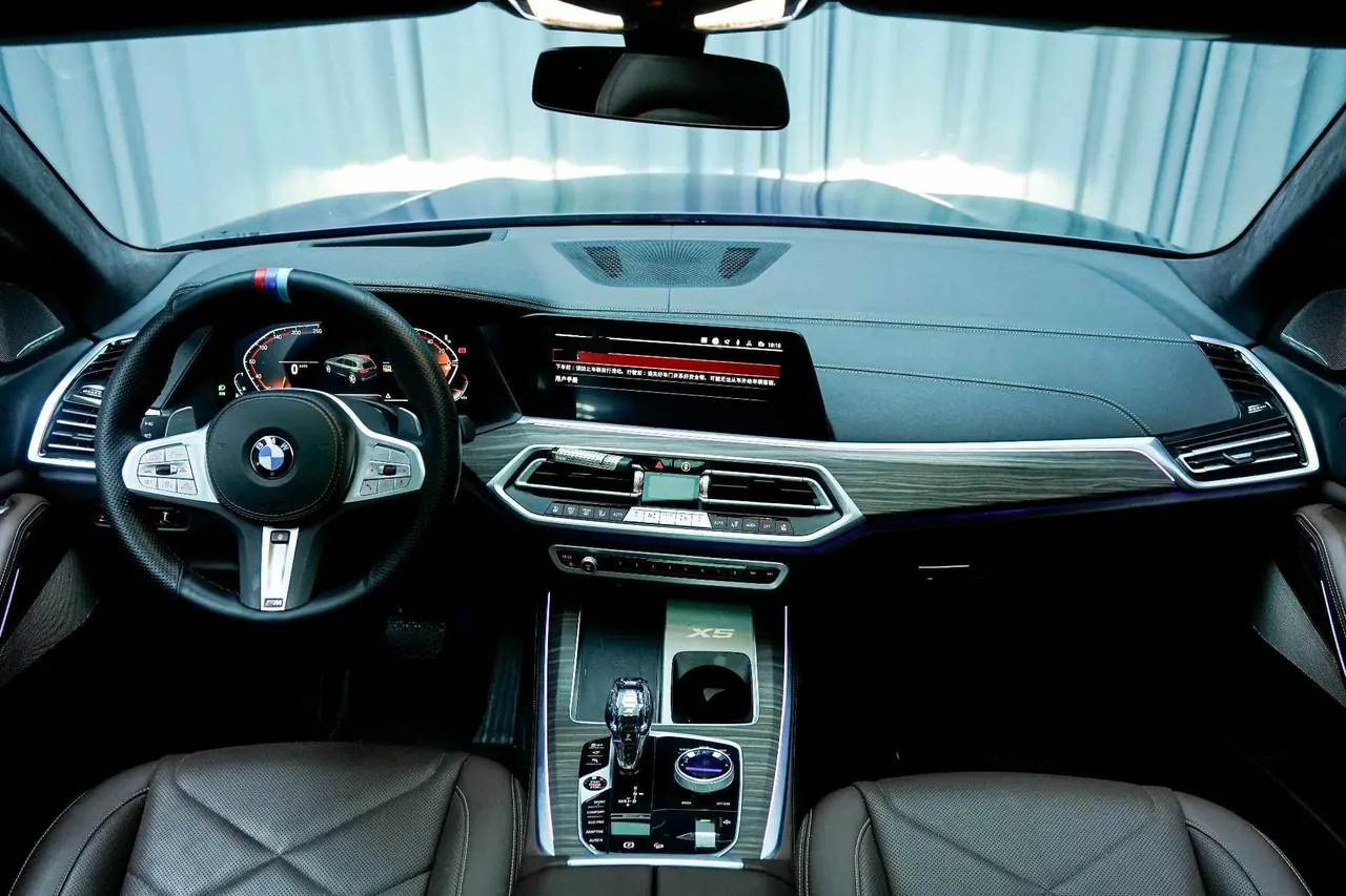 BMW 2022 X5 xDrive40Li 48V 3.0T exclusive M sports suit (modified) automatic gear 5