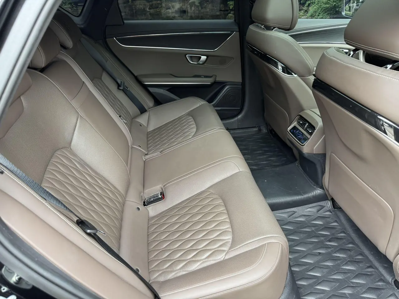 BYD 2020 Han DM 2.0T 4-wheel drive performance version noble automatic gear 14