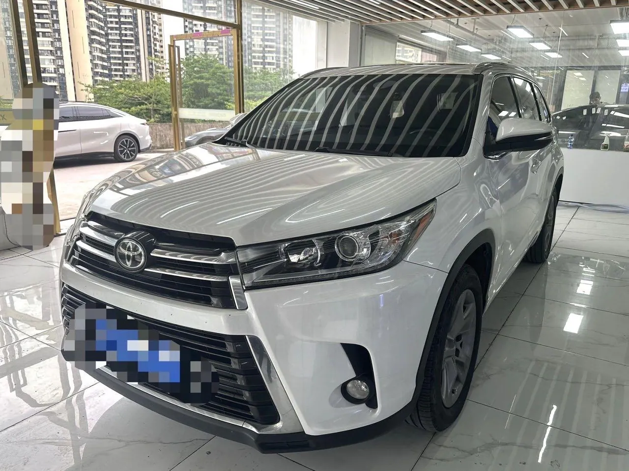 Toyota 2021 Highlander 2.0T 4-wheel drive Premium Edition 7-seat Automatic Gear - View 1