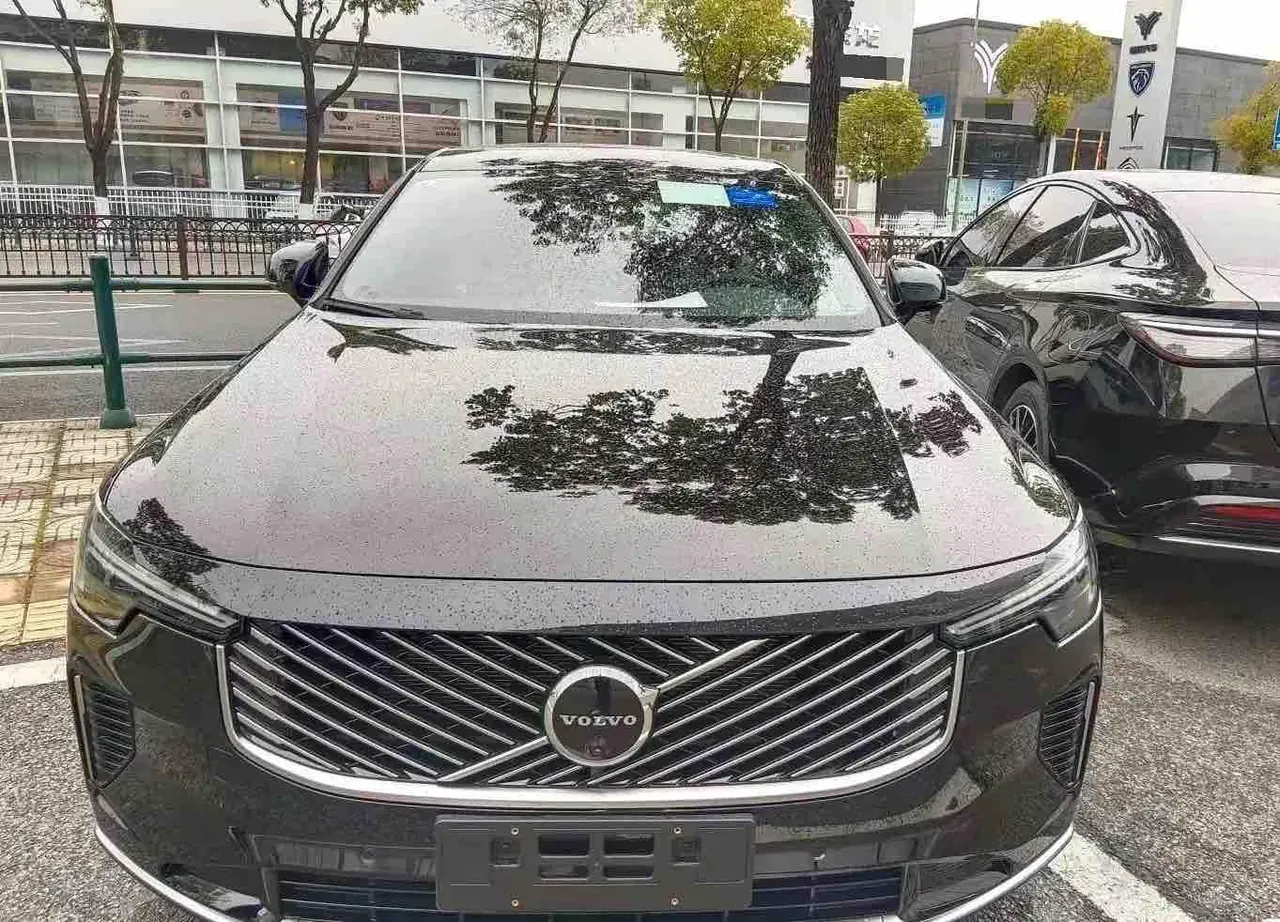 Volvo 2026 S90 48V 2.0T B5 Zhiyuan Deluxe Edition Automatic Gear 3