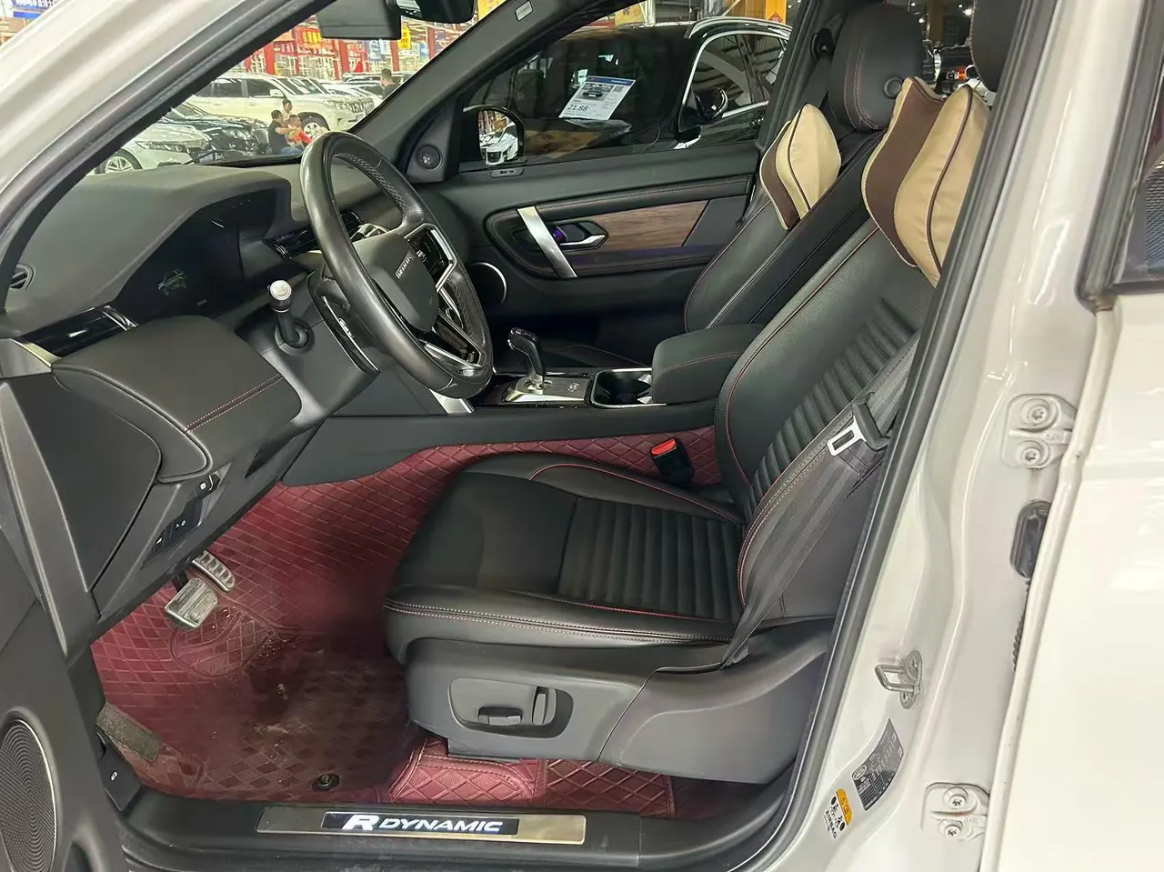 Land Rover 2022 found sports version 48V 2.0T 249PS R-Dynamic S performance version (modified) automatic gear 3