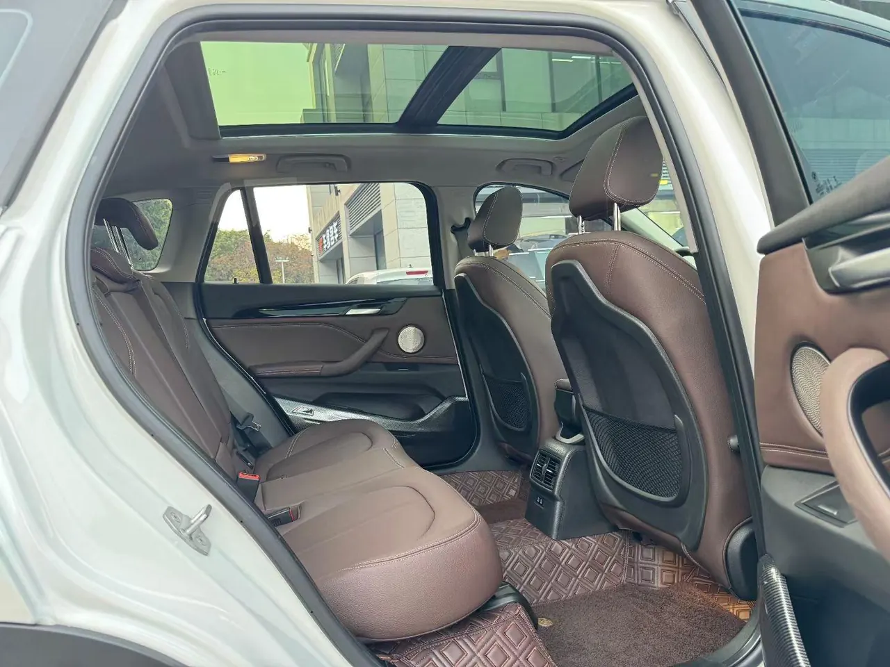 BMW 2022 X1 sDrive25Li 2.0T Leading Automatic Gear 3
