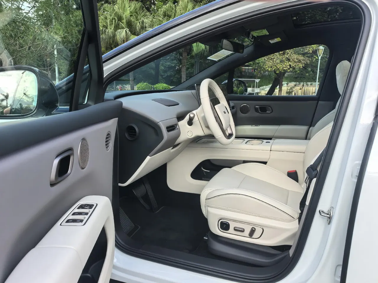 Li 2025 I 300.00g Drive Standard Edition Automatic Gear 4