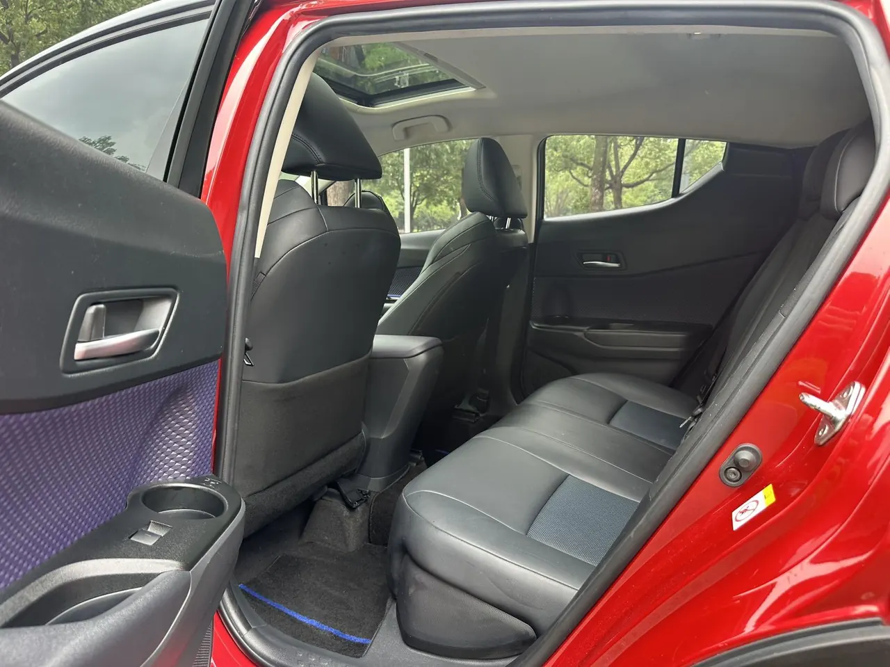 Toyota 2020 C- HR 2.0 stepless leading version of automatic gear 7