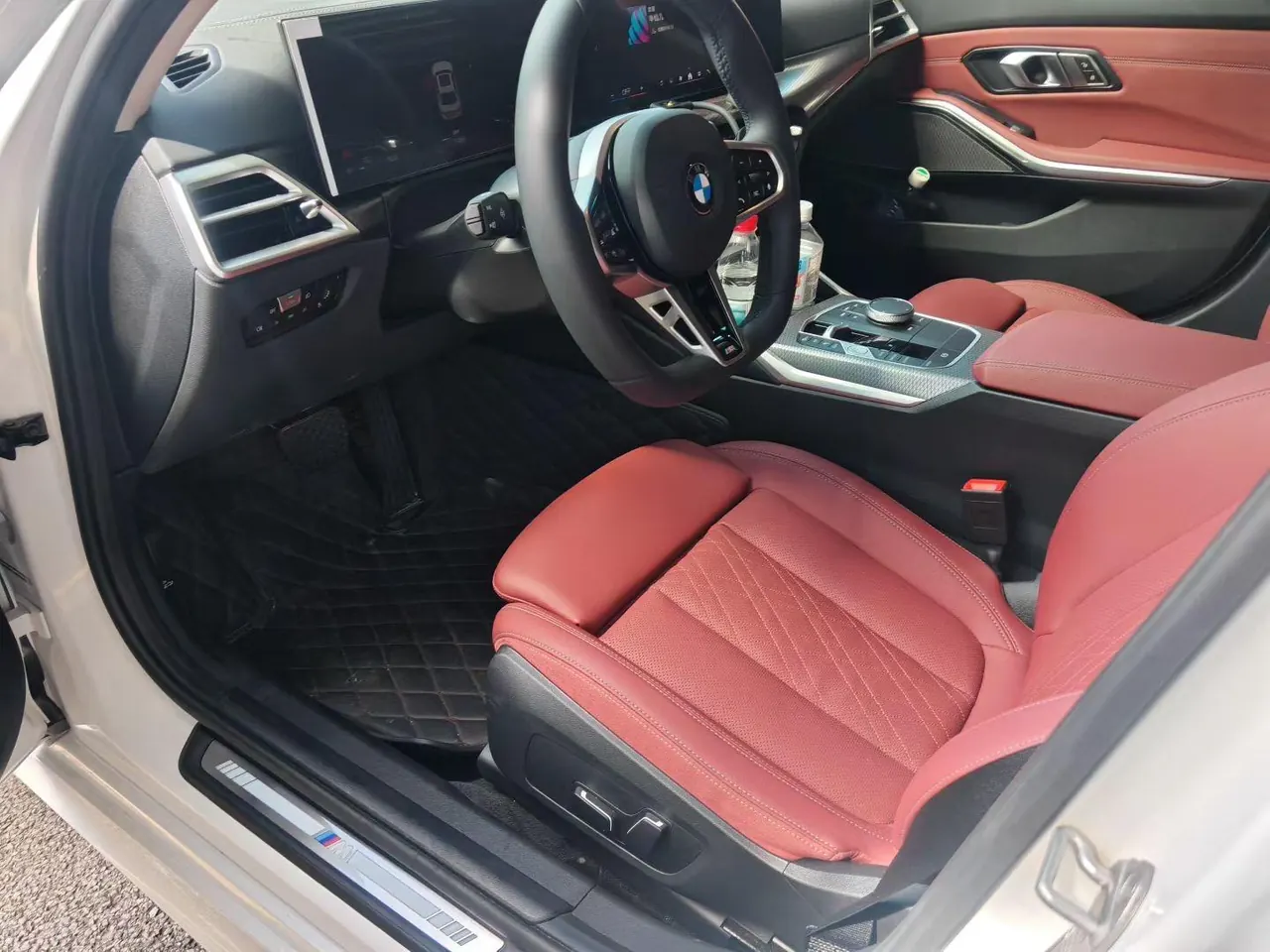 BMW 3 Series 2024 330Li 2.0T M Sports Obsidian Night Suit Automatic Gear 3