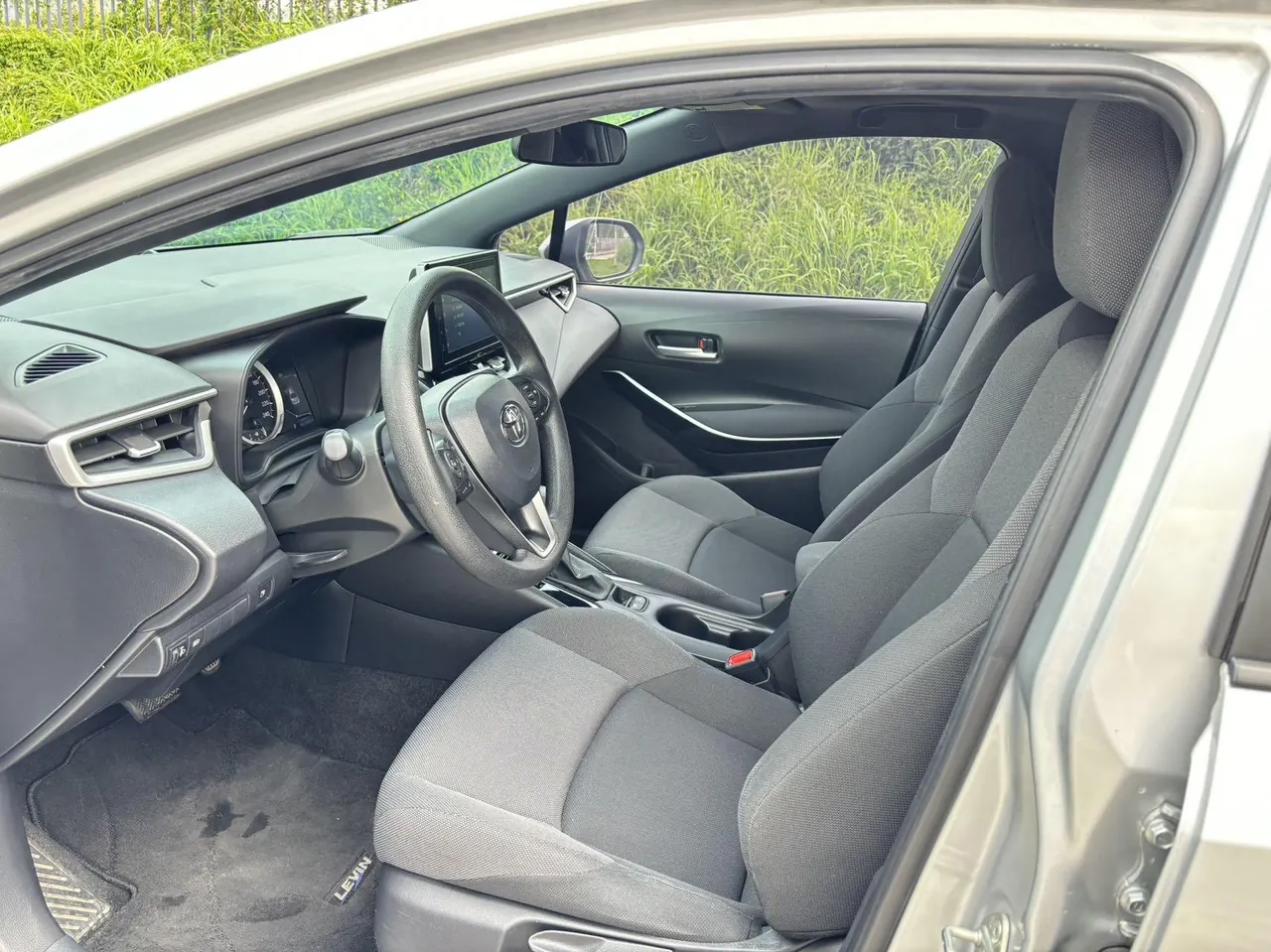 Toyota 2022 Lei Ling Shuangqing 1.8H Stepless Deluxe Edition Automatic Gear 2