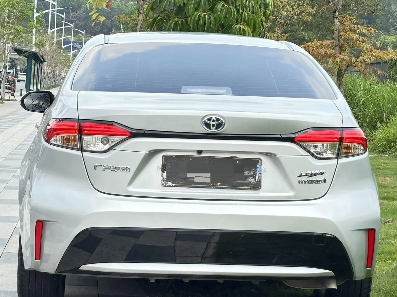 Toyota 2022 Lei Ling Shuangqing 1.8H Stepless Deluxe Edition Automatic Gear 6