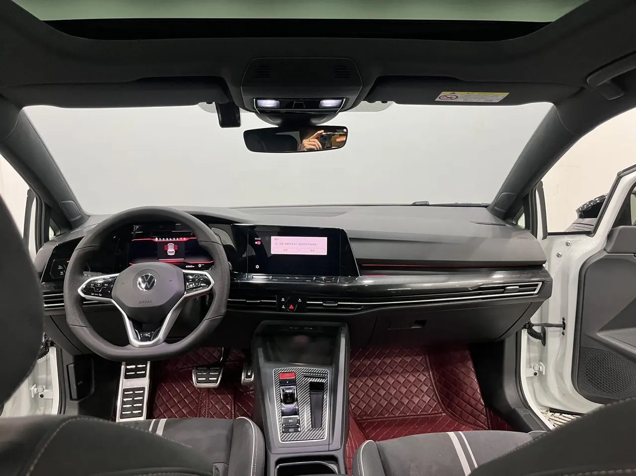 Volkswagen 2021 Golf 8 R-Line 1.4TSI 280TSI Automatic 5
