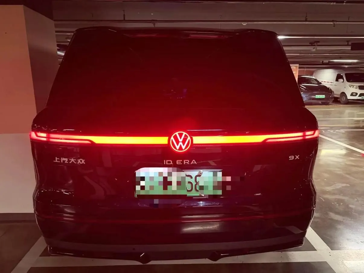 Volkswagen 2026 ID.ERA 9X Max 4-wheel drive automatic gear 3