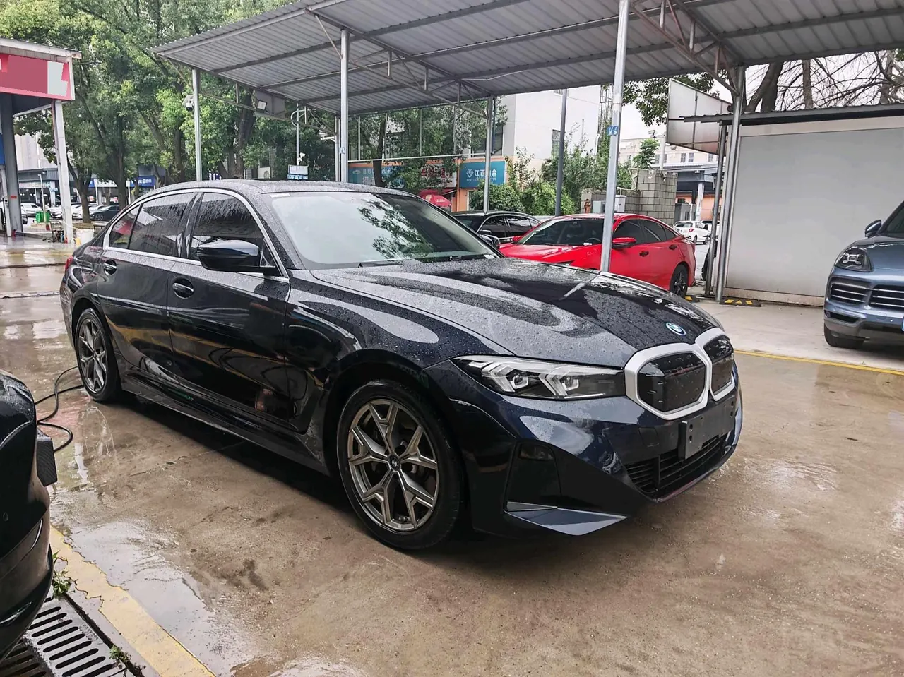 BMW 2022 i3 eDrive 35L automatic gear 2