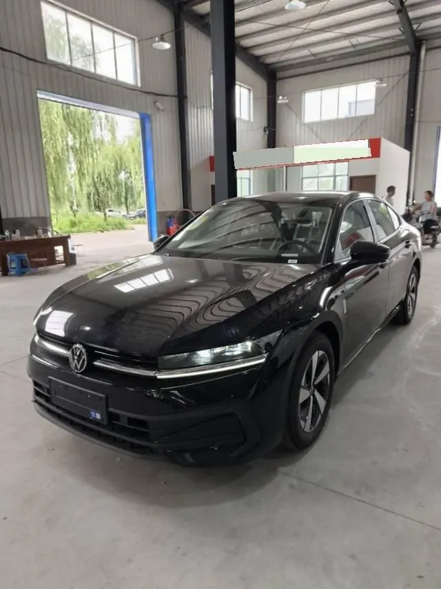 Volkswagen 2026 Magotan 1.5TSI 300TSI Premium Edition Automatic Gear - View 1