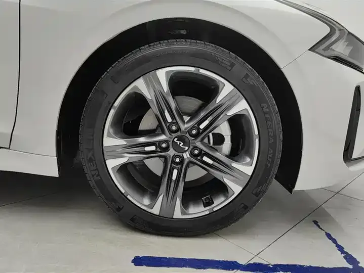 Kia K5 2021 270T CVVD Huanxin Edition 6