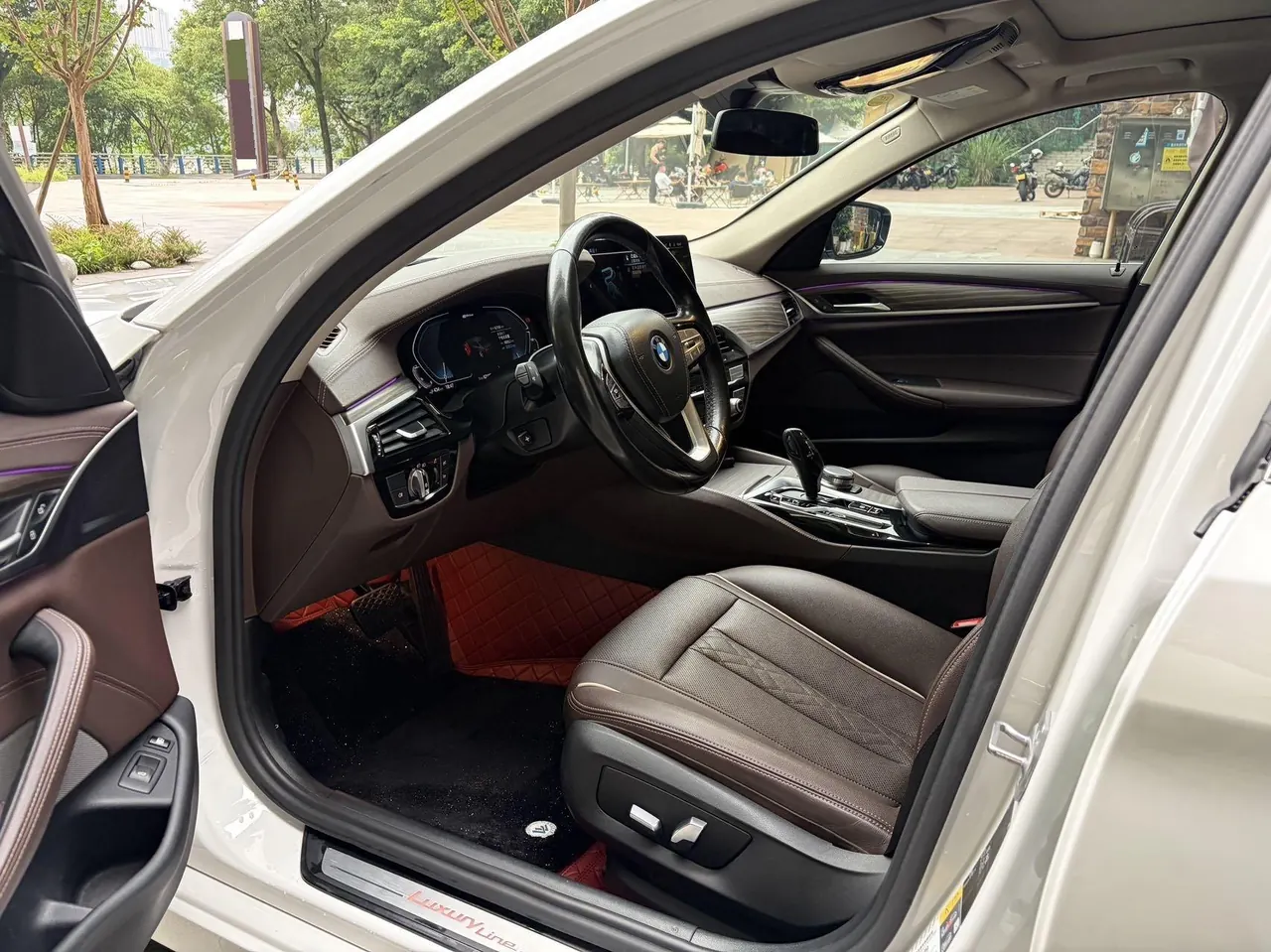 BMW 5 series new energy 2021 535Le 2.0T luxury package automatic gear 3