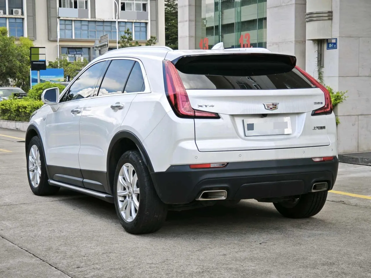 Cadillac 2022 XT4 48V 2.0T 28T Two-Drive Fashion Automatic Gear 10
