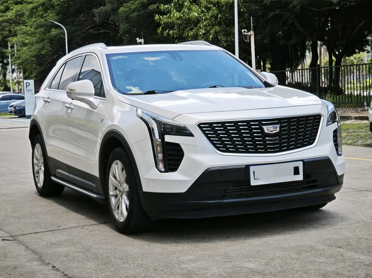 Cadillac 2022 XT4 48V 2.0T 28T Two-Drive Fashion Automatic Gear 3