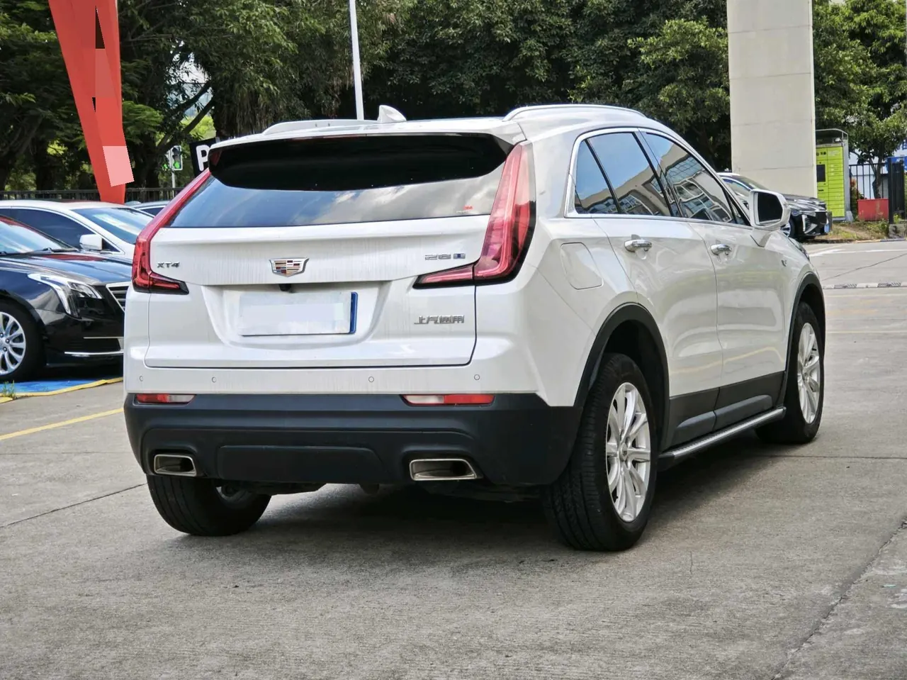 Cadillac 2022 XT4 48V 2.0T 28T Two-Drive Fashion Automatic Gear 8
