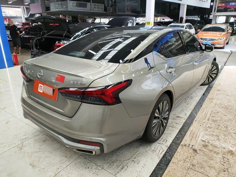 Nissan 2022 Teana 2.0 stepless XL-Upr premium version automatic gear 2