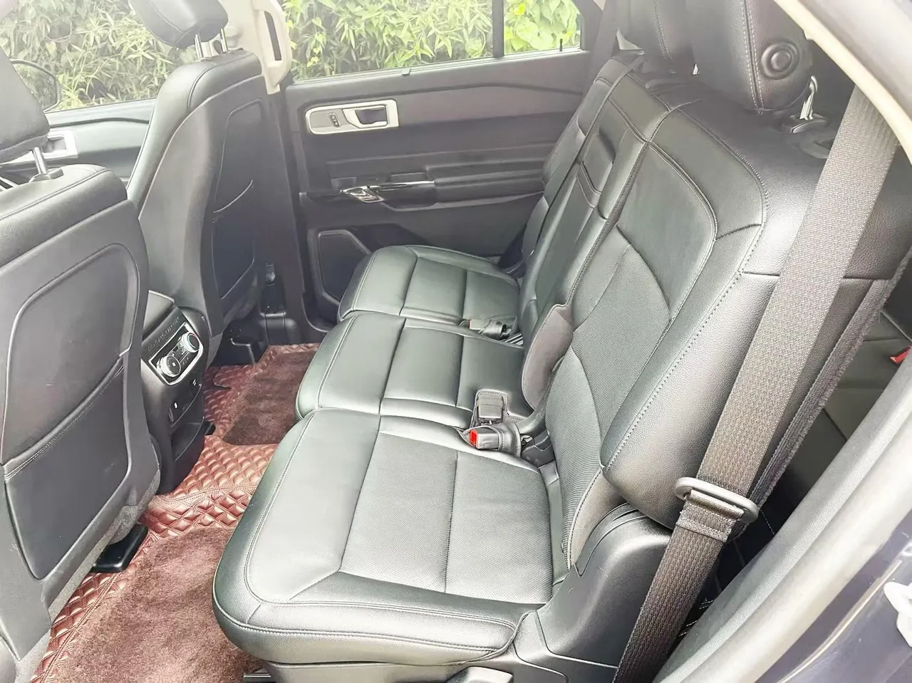 Ford 2020 Explorer 2.3T EcoBoost 285 Four-wheel Drive Titanium Edition 7-seat Automatic Gear 7