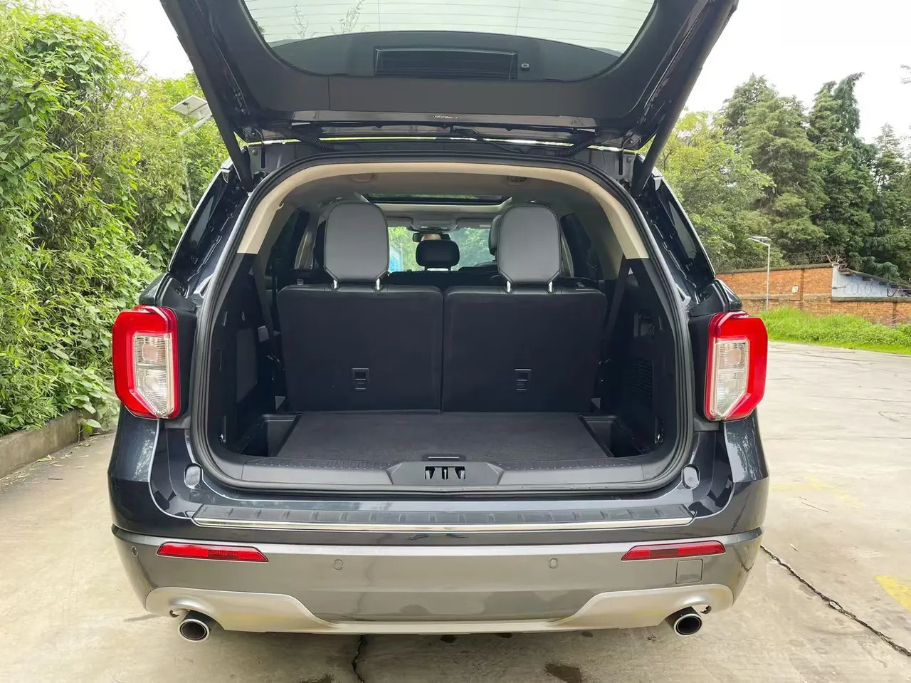 Ford 2020 Explorer 2.3T EcoBoost 285 Four-wheel Drive Titanium Edition 7-seat Automatic Gear 9