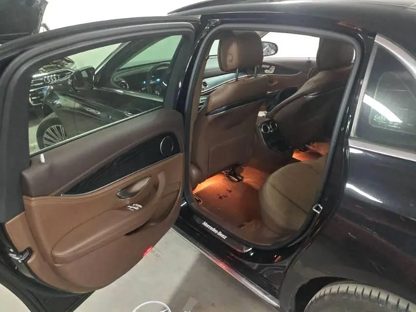Mercedes Benz E Class 2022 E 300 L 2.0T Fashion (Change 2) Automatic Gear 3