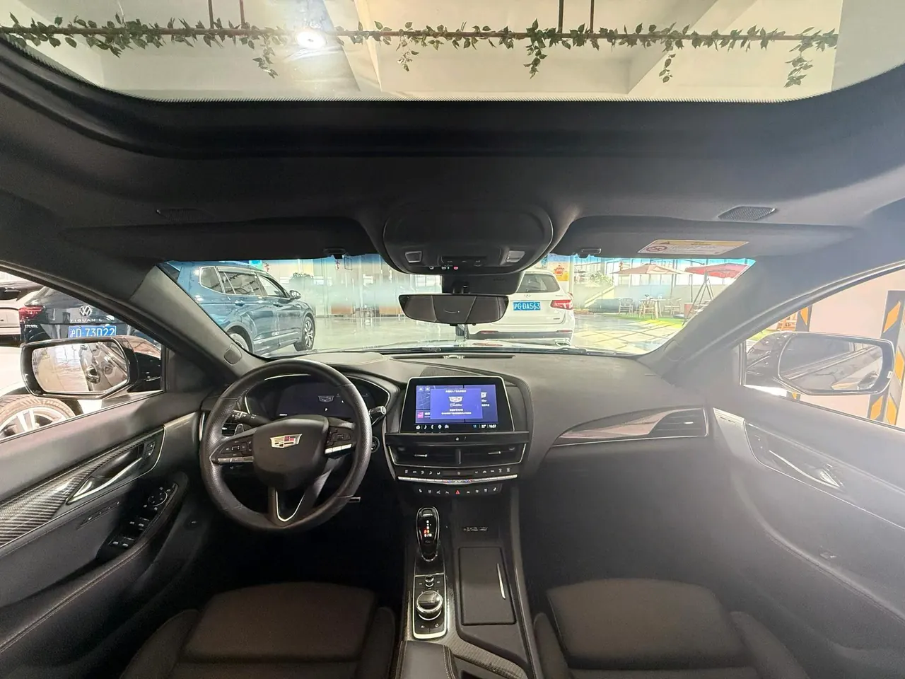 Cadillac 2023 CT5 2.0T 28T Platinum Automatic Gear 4