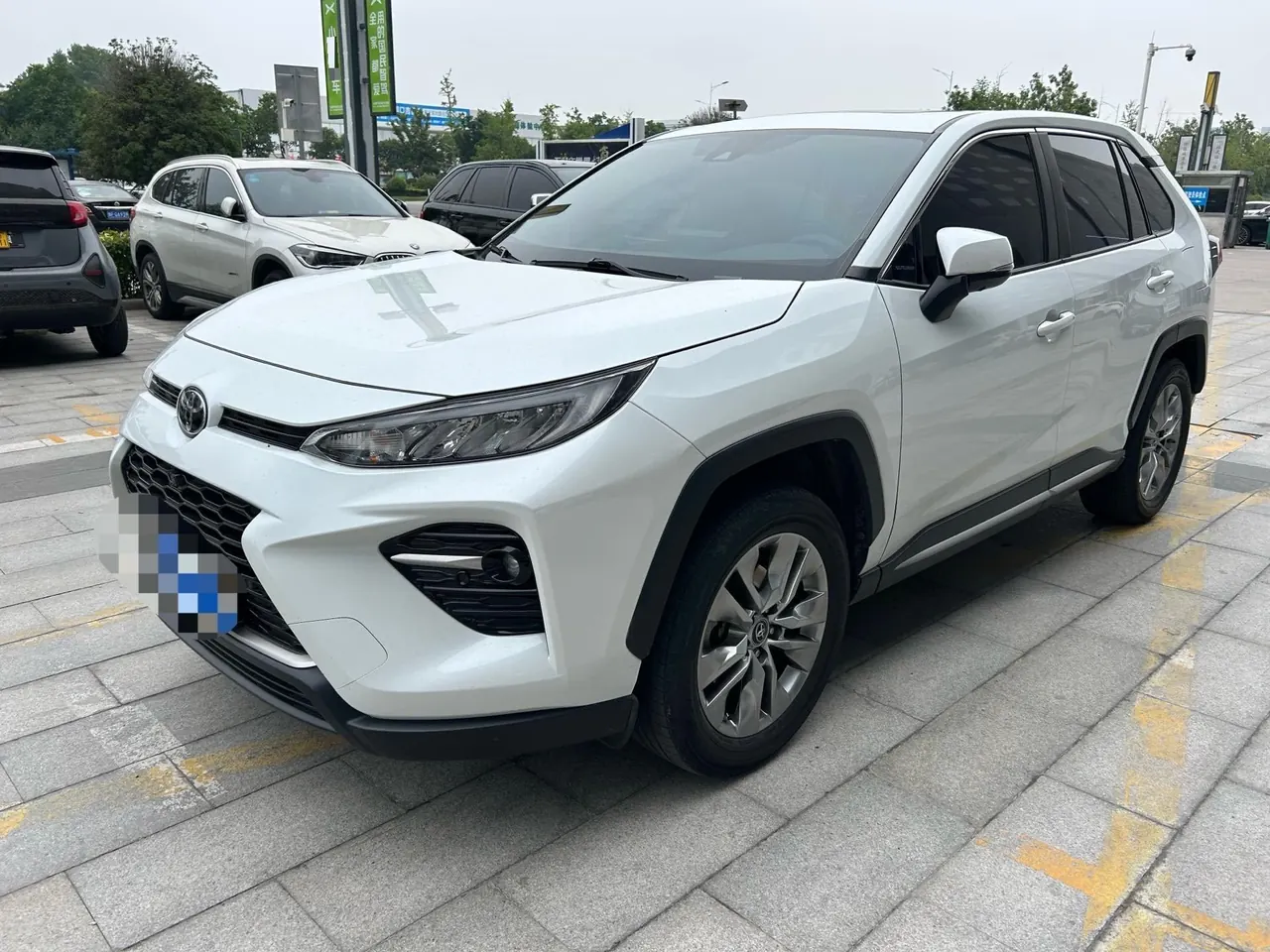 Toyota 2022 Willanda 2.0 Stepless Two-Drive Luxury PLUS Edition Automatic Gear - View 1