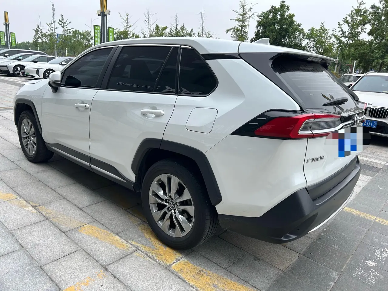 Toyota 2022 Willanda 2.0 Stepless Two-Drive Luxury PLUS Edition Automatic Gear 3