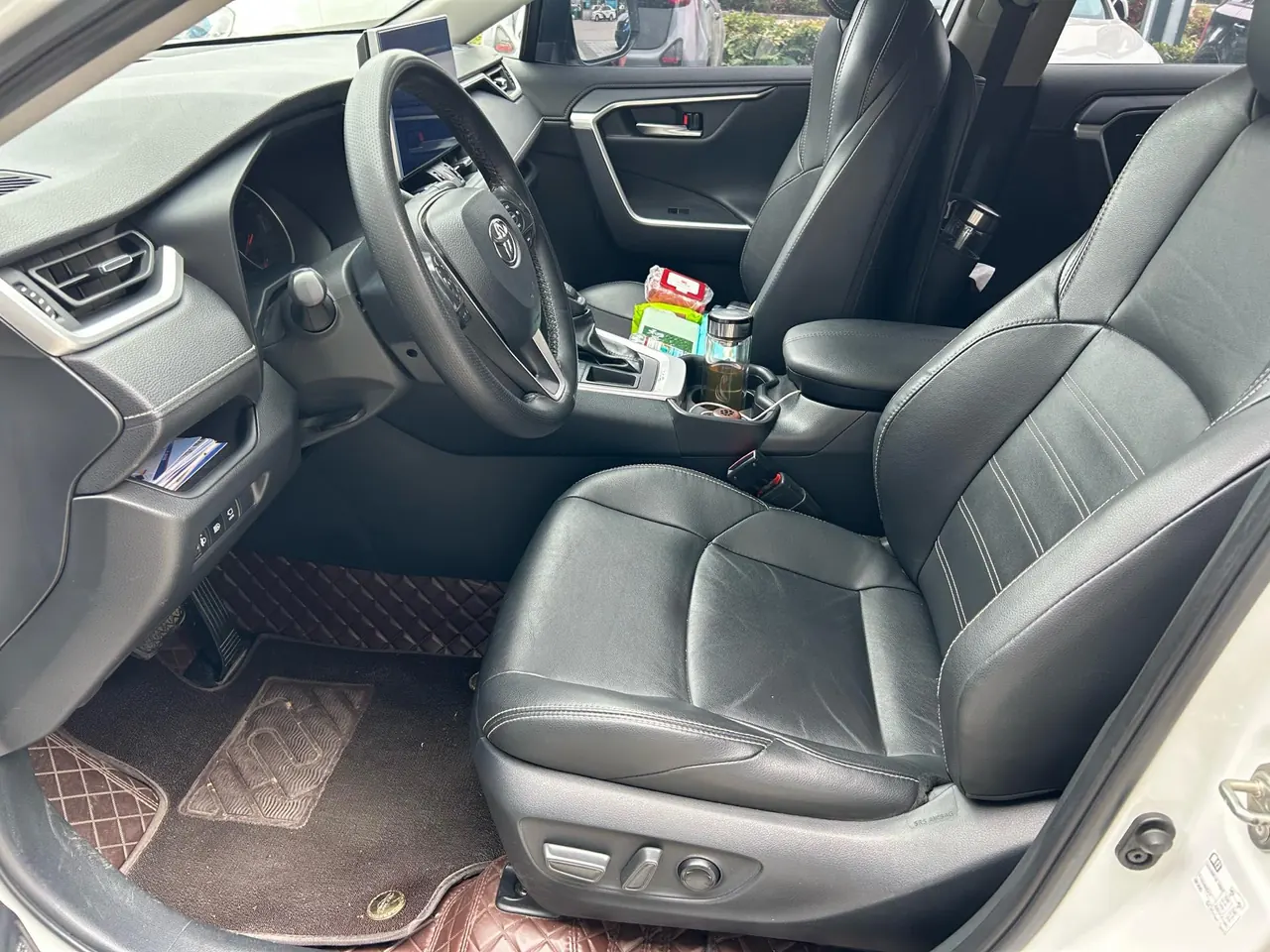 Toyota 2022 Willanda 2.0 Stepless Two-Drive Luxury PLUS Edition Automatic Gear 4