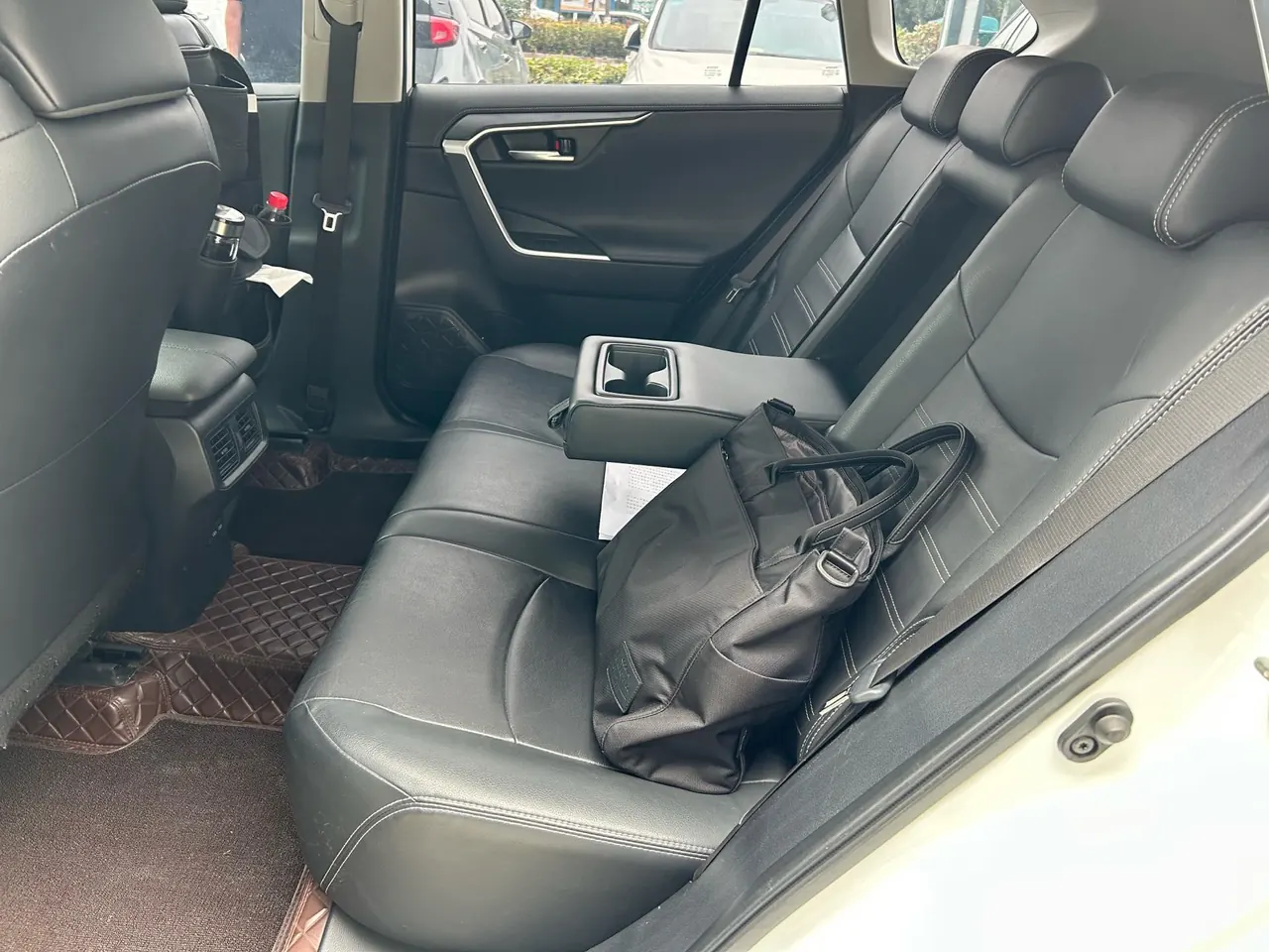 Toyota 2022 Willanda 2.0 Stepless Two-Drive Luxury PLUS Edition Automatic Gear 5