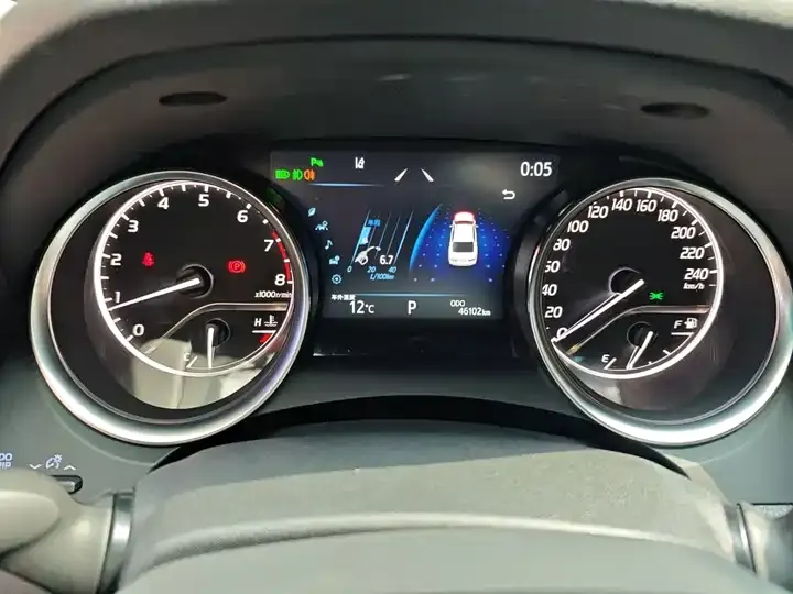 Camry 2021 2.0G Deluxe Edition 12
