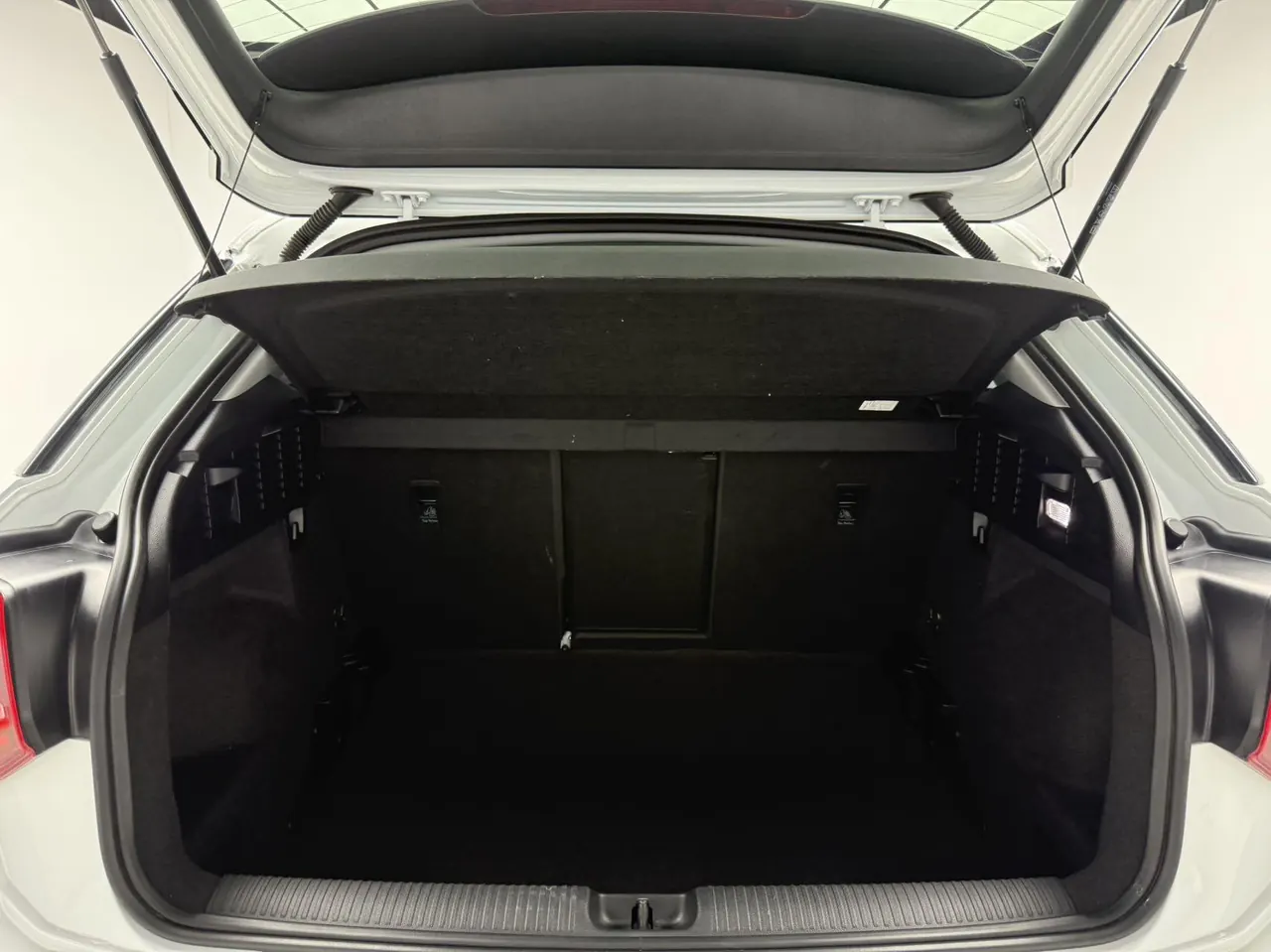 Audi 2022 Q2L 1.4TFSI 35TFSI Enterprising and Elegant Automatic 5