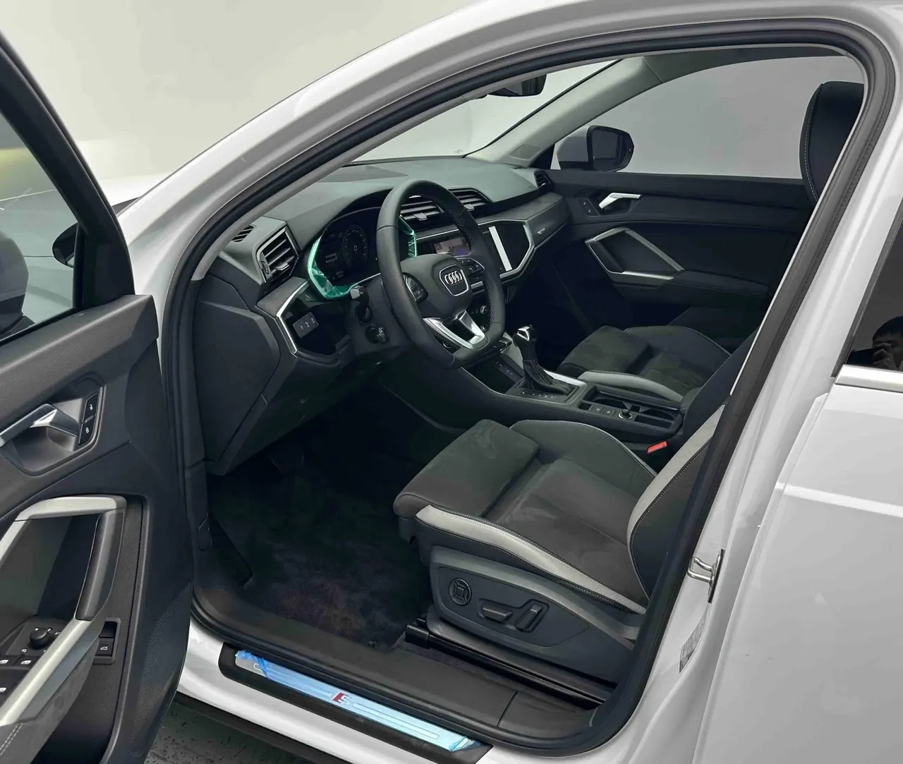 Audi 2023 Q3 1.4TFSI 35TFSI Fashion Dynamic Automatic 7
