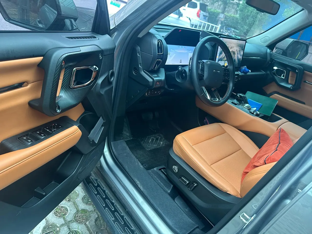 Haval 2023 big dog 2.0T 4-wheel drive Chao Ye Plus automatic gear 6