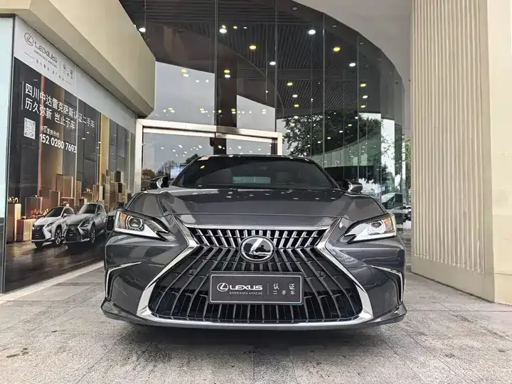 Открыть галерею: Lexus ES 2021 200 Excellence Edition