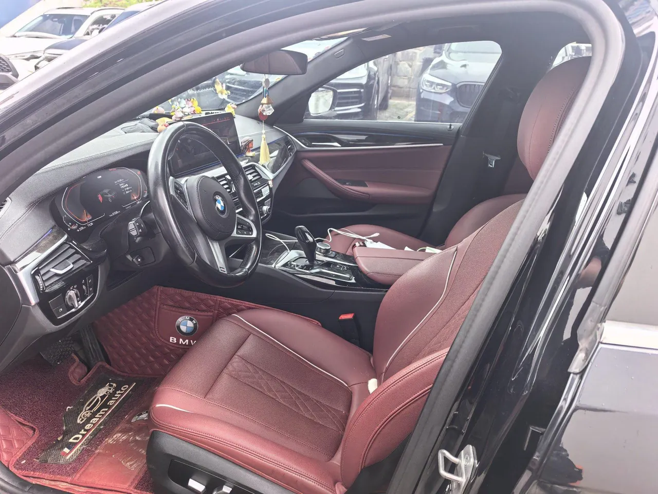 BMW 5 Series 2022 525Li 2.0T M Sports Suit (Modified) Automatic Gear 3