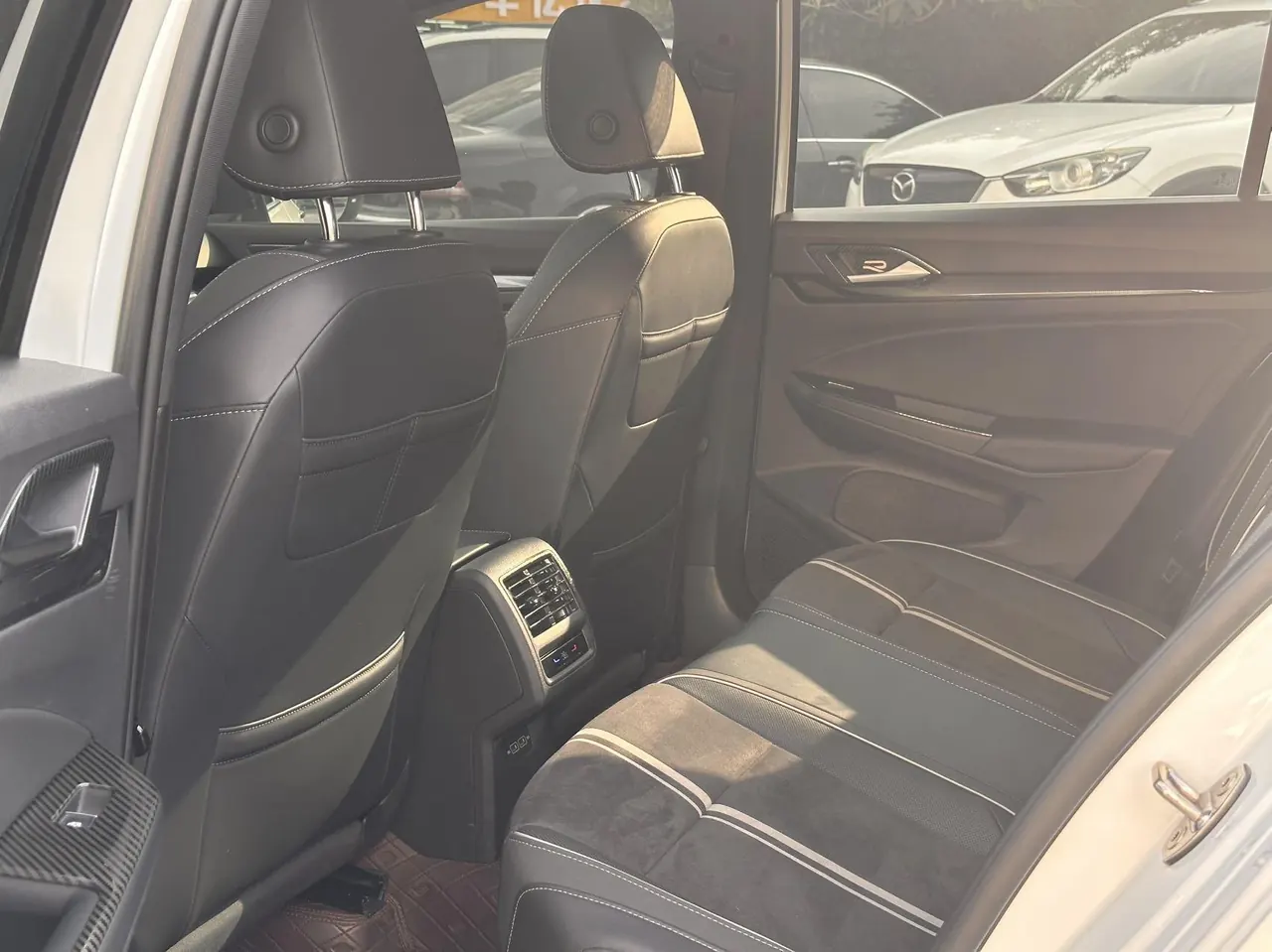 Volkswagen 2023 Golf 8 R-Line 1.4TSI 280TSI Lite (Modified) Automatic Gear 5
