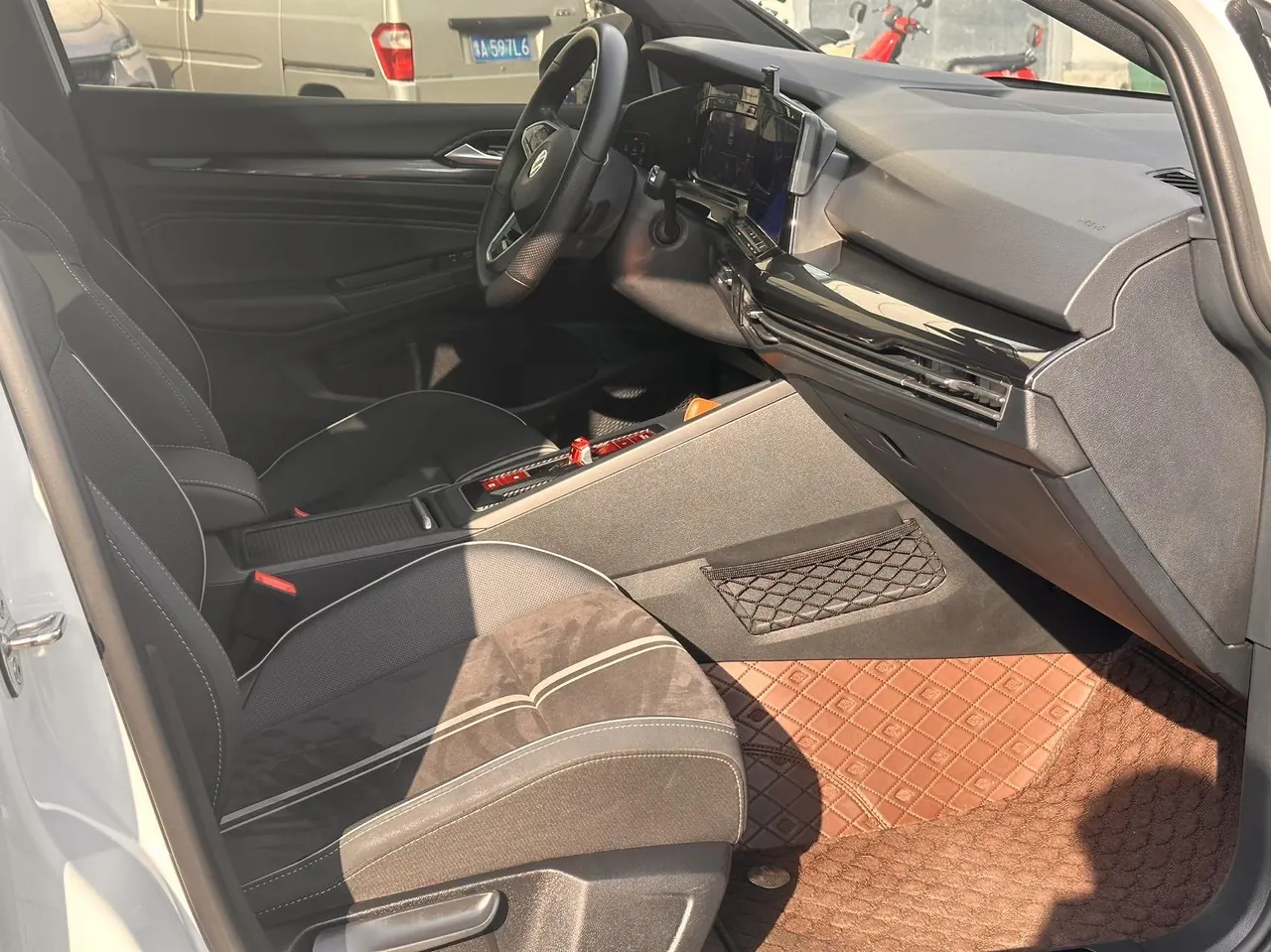 Volkswagen 2023 Golf 8 R-Line 1.4TSI 280TSI Lite (Modified) Automatic Gear 6