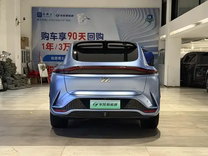 IM LS7 2023 90kWh Elite Rear Drive Edition 8