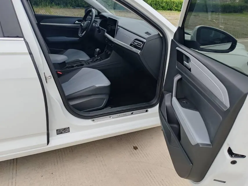 Volkswagen 2023 LaVida 1.5 5 Million Edition Automatic 8